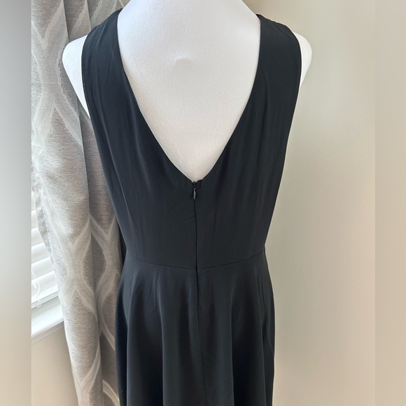 Black Sleeveless Dress - Picture 3 of 5